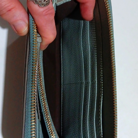 Chloe Leather Long Zip Around Wallet Signature Monogram Seafoam Green EUC - Picture 6 of 10